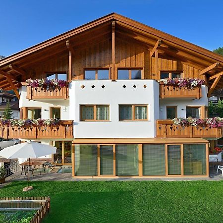 Apartments Burvel Σέλβα ντι Βαλ Γκαρντένα Εξωτερικό φωτογραφία