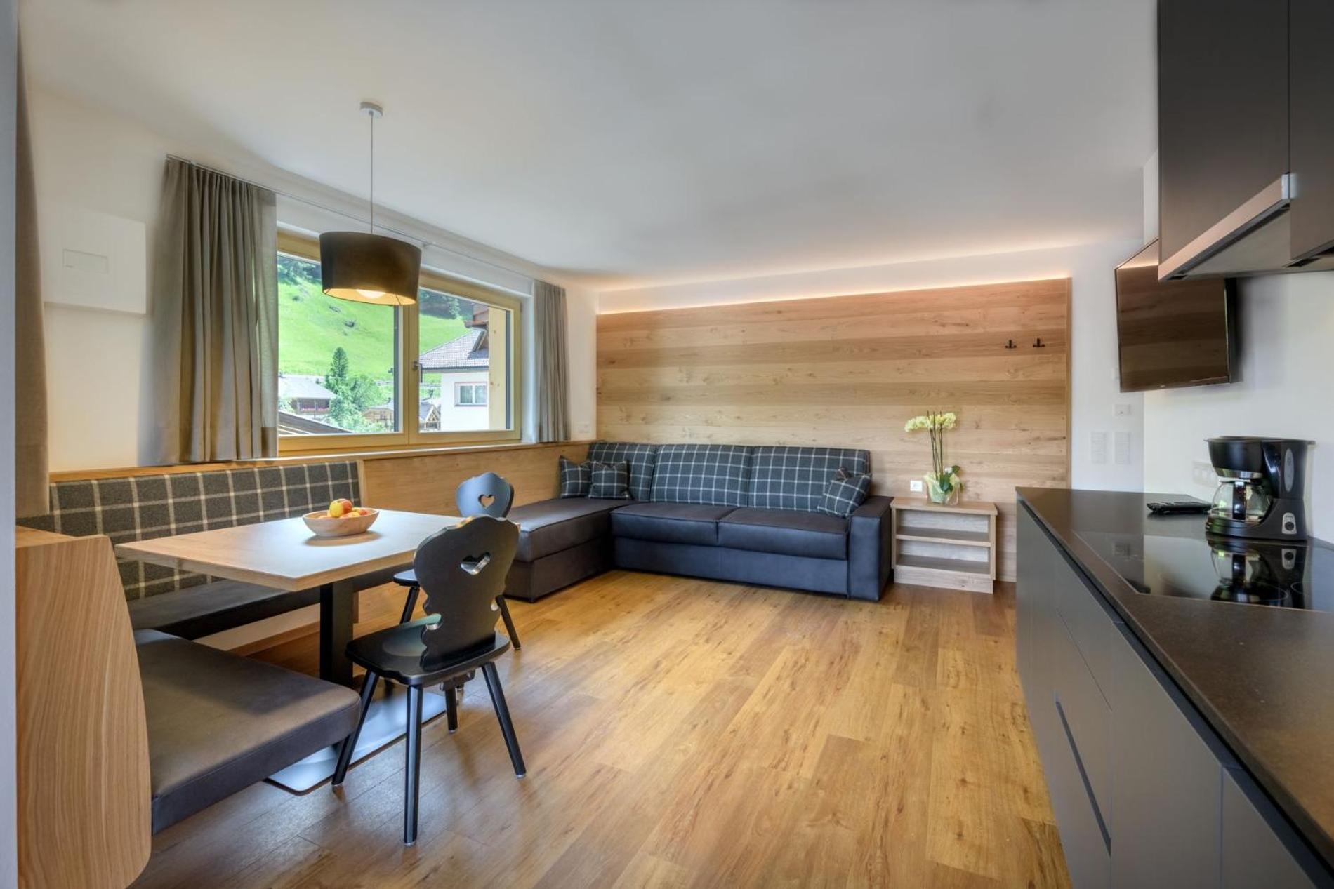 Apartments Burvel Σέλβα ντι Βαλ Γκαρντένα Δωμάτιο φωτογραφία