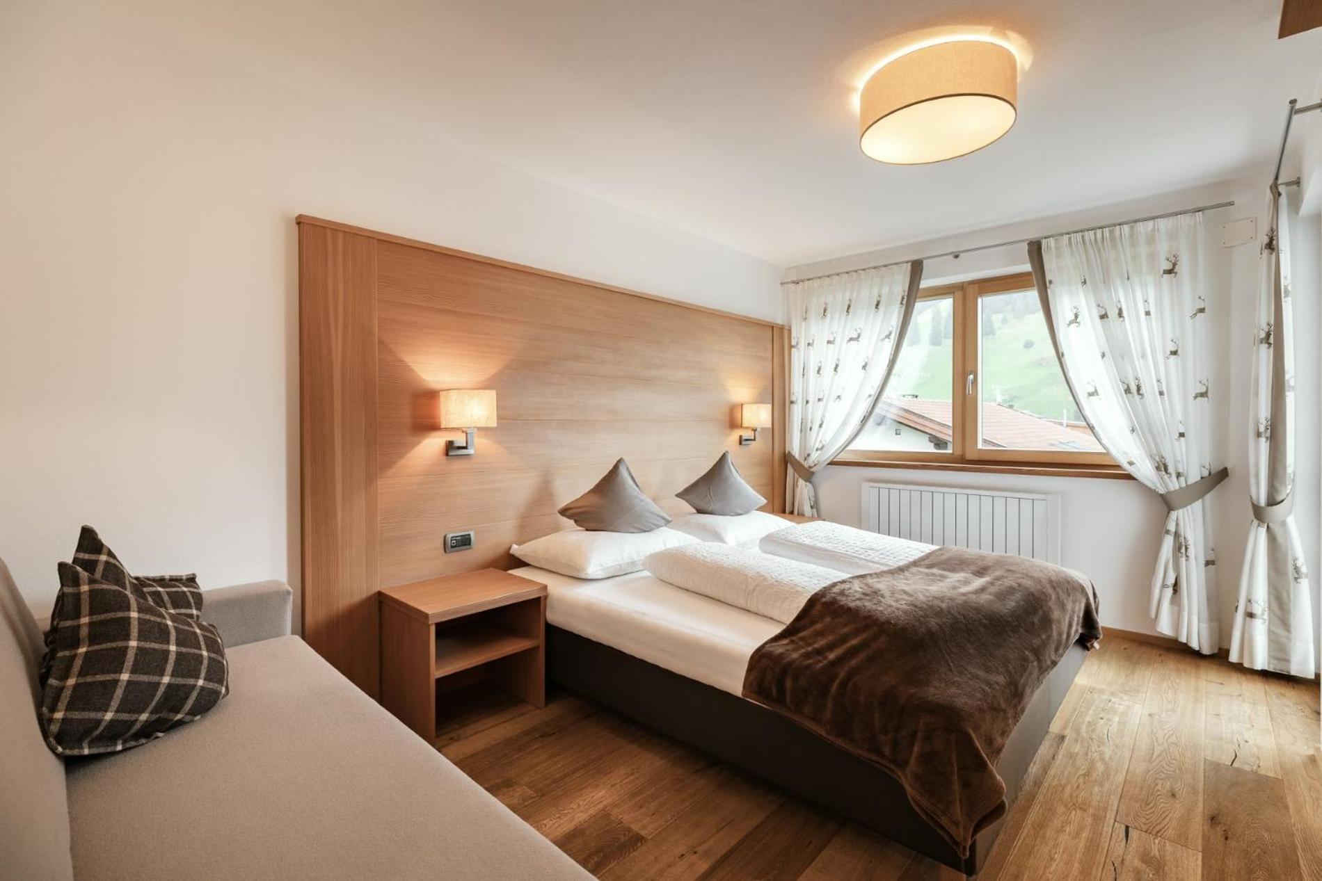 Apartments Burvel Σέλβα ντι Βαλ Γκαρντένα Δωμάτιο φωτογραφία