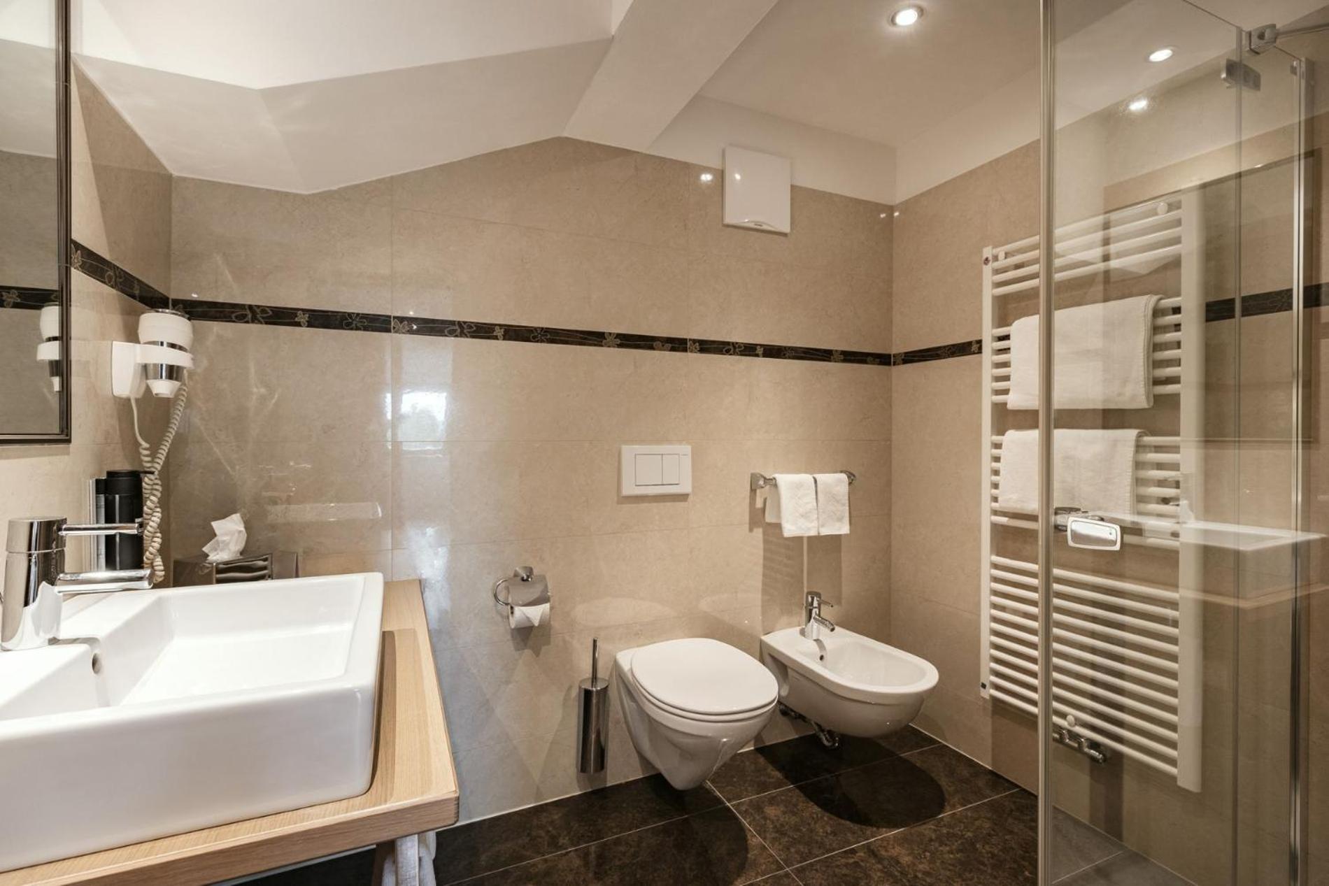 Apartments Burvel Σέλβα ντι Βαλ Γκαρντένα Δωμάτιο φωτογραφία
