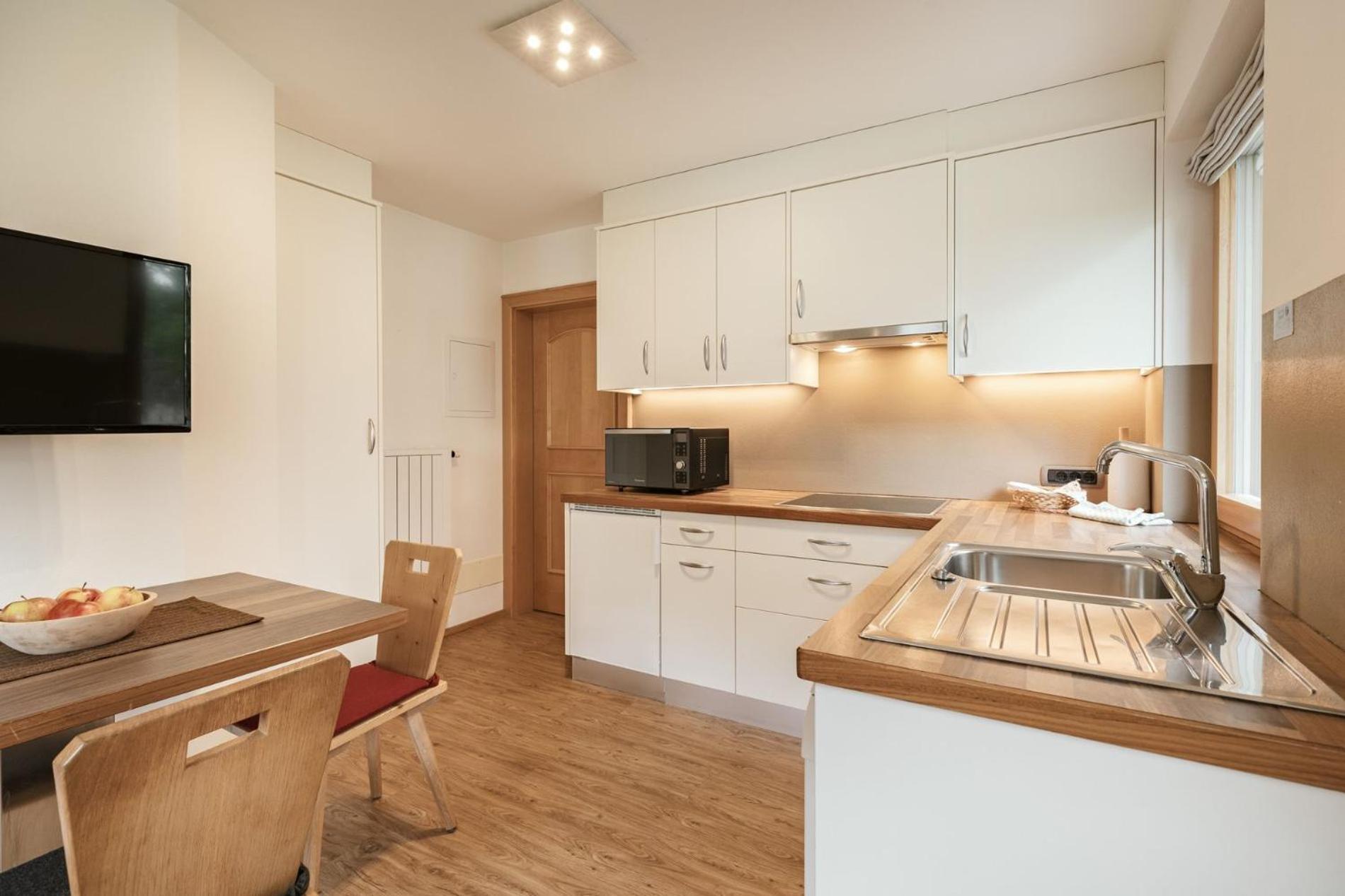 Apartments Burvel Σέλβα ντι Βαλ Γκαρντένα Δωμάτιο φωτογραφία