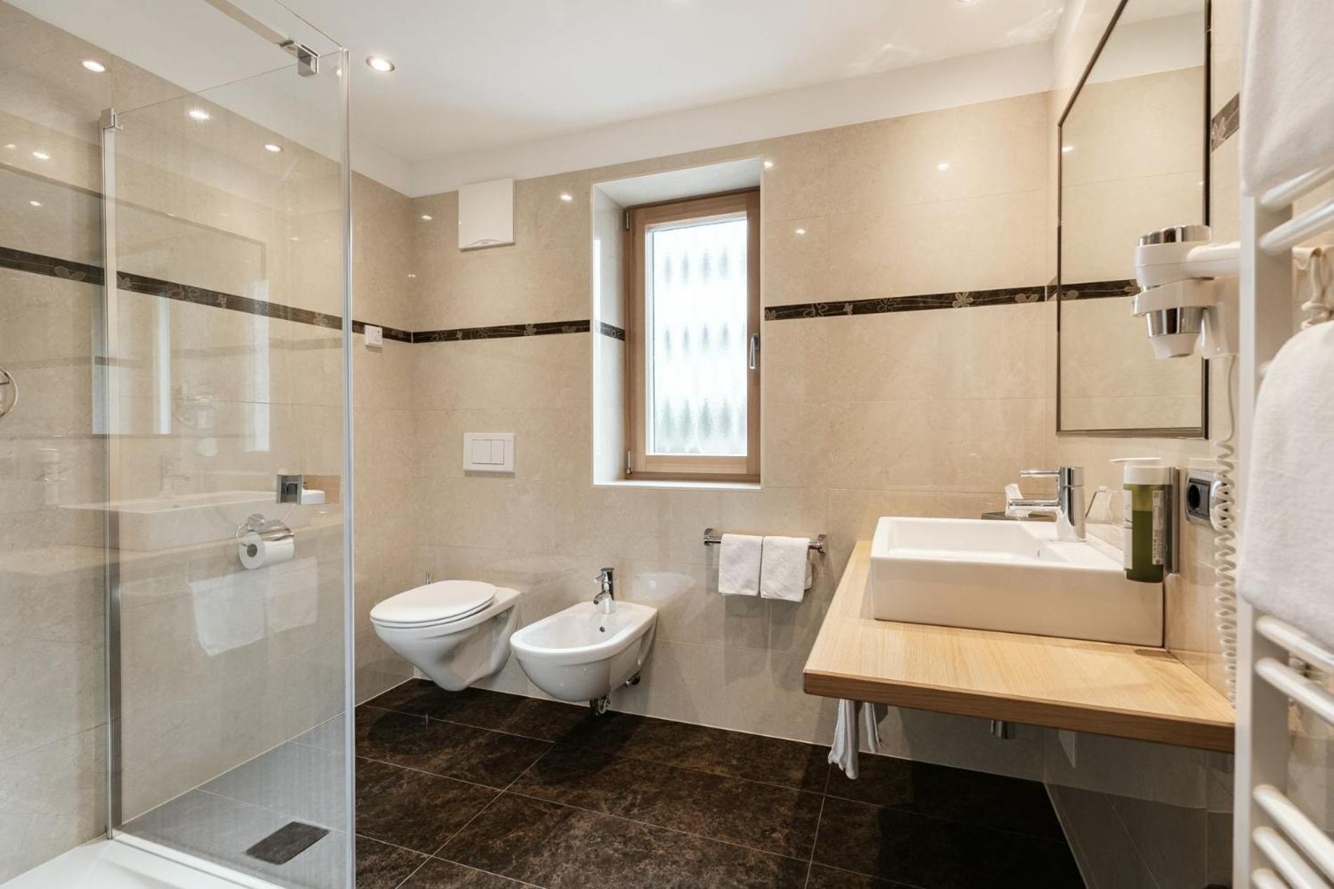 Apartments Burvel Σέλβα ντι Βαλ Γκαρντένα Δωμάτιο φωτογραφία